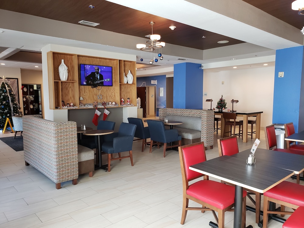 holiday inn express and suites corpus christi n padre island