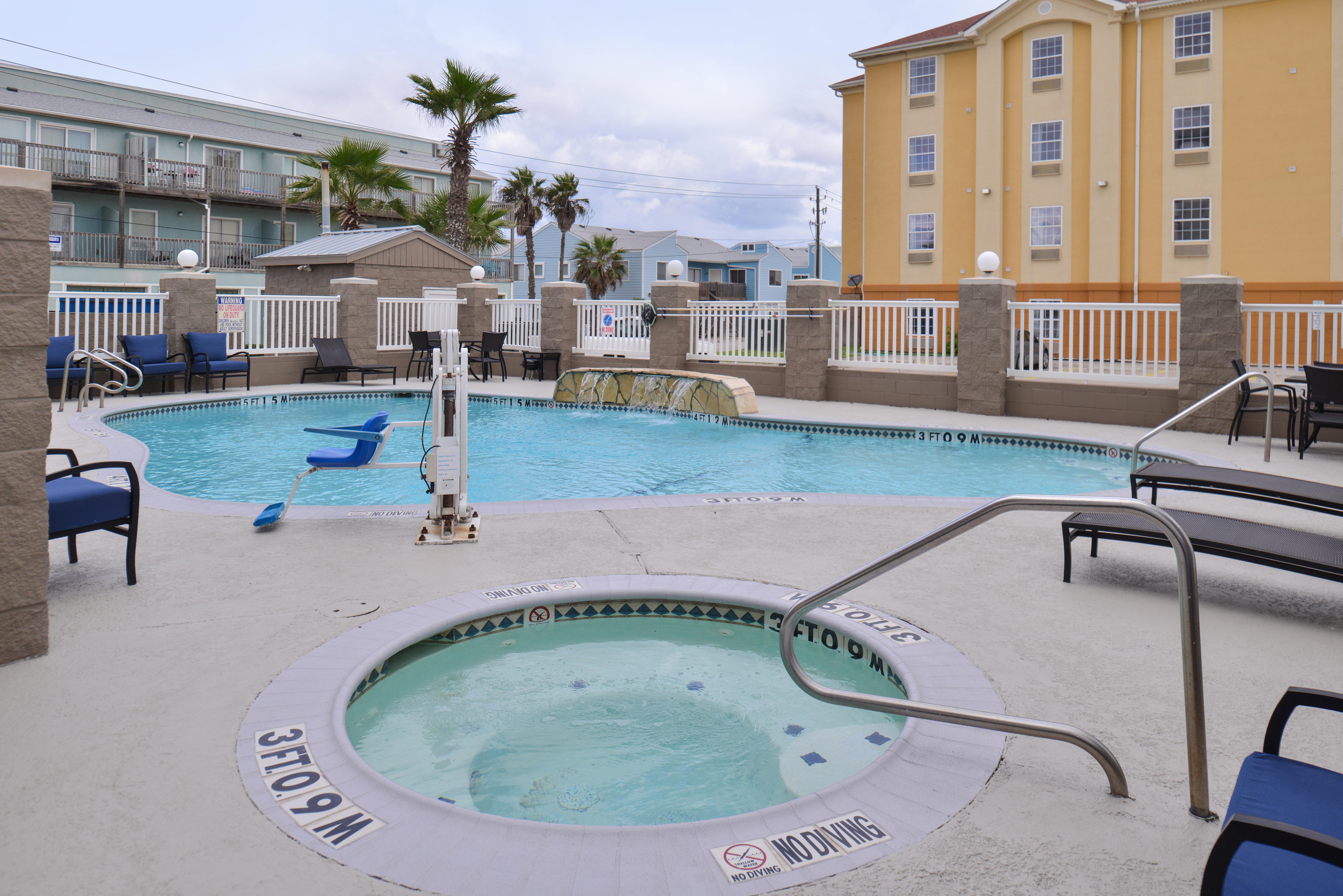 holiday inn express and suites corpus christi n padre island