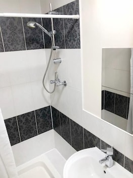 stifford clays farm hotel