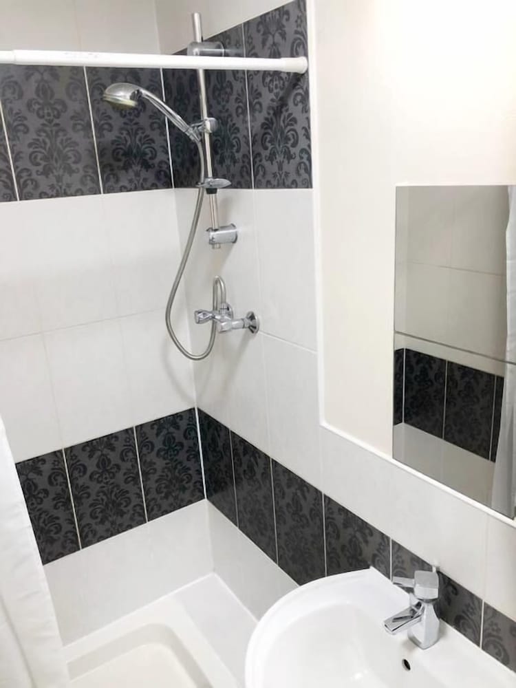 stifford clays farm hotel