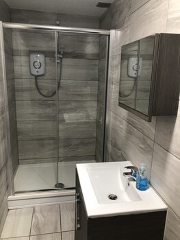 stifford clays farm hotel