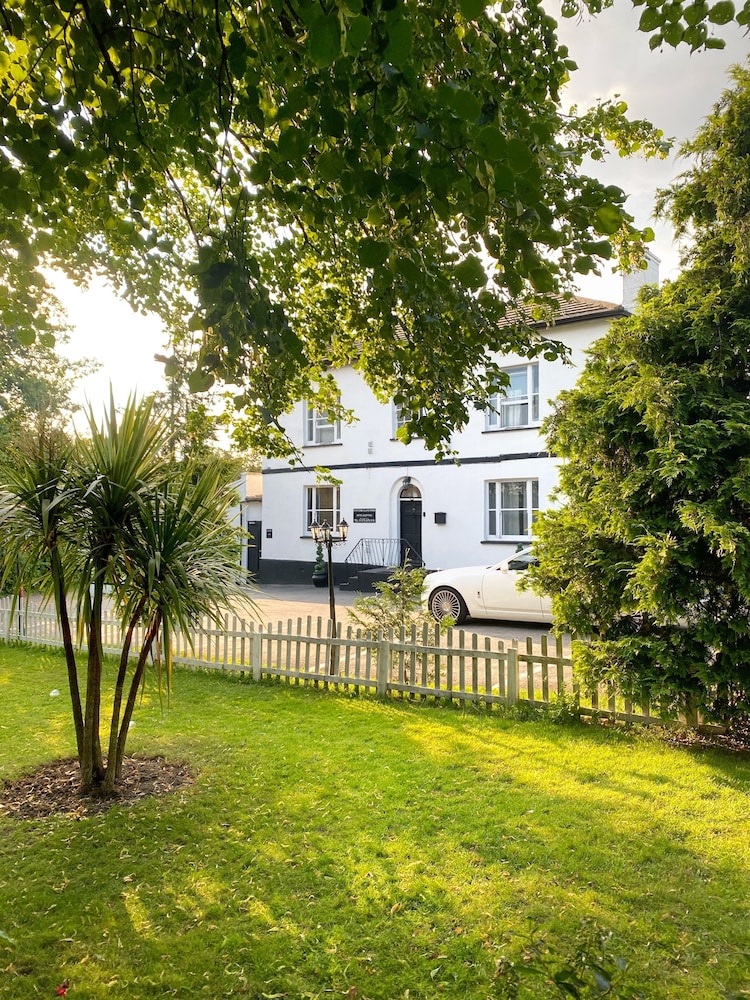 stifford clays farm hotel