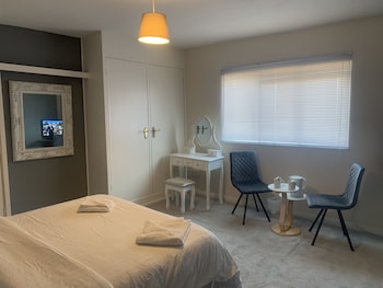 stifford clays farm hotel