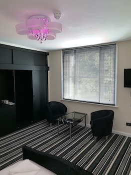 stifford clays farm hotel