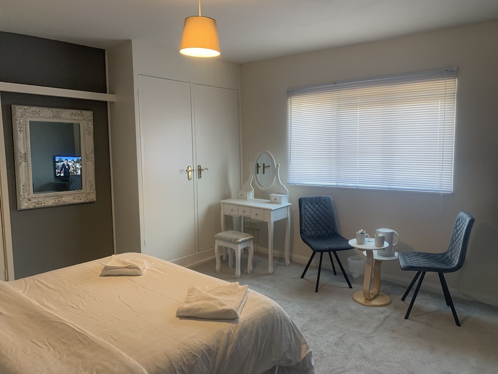 stifford clays farm hotel