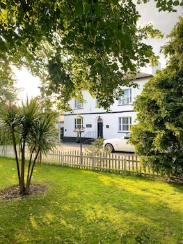 stifford clays farm hotel