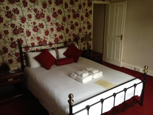 scarborough hill country inn