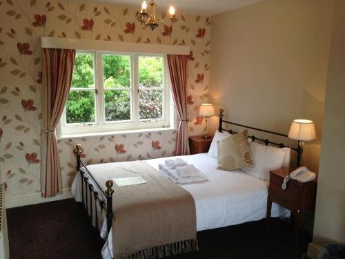 scarborough hill country inn