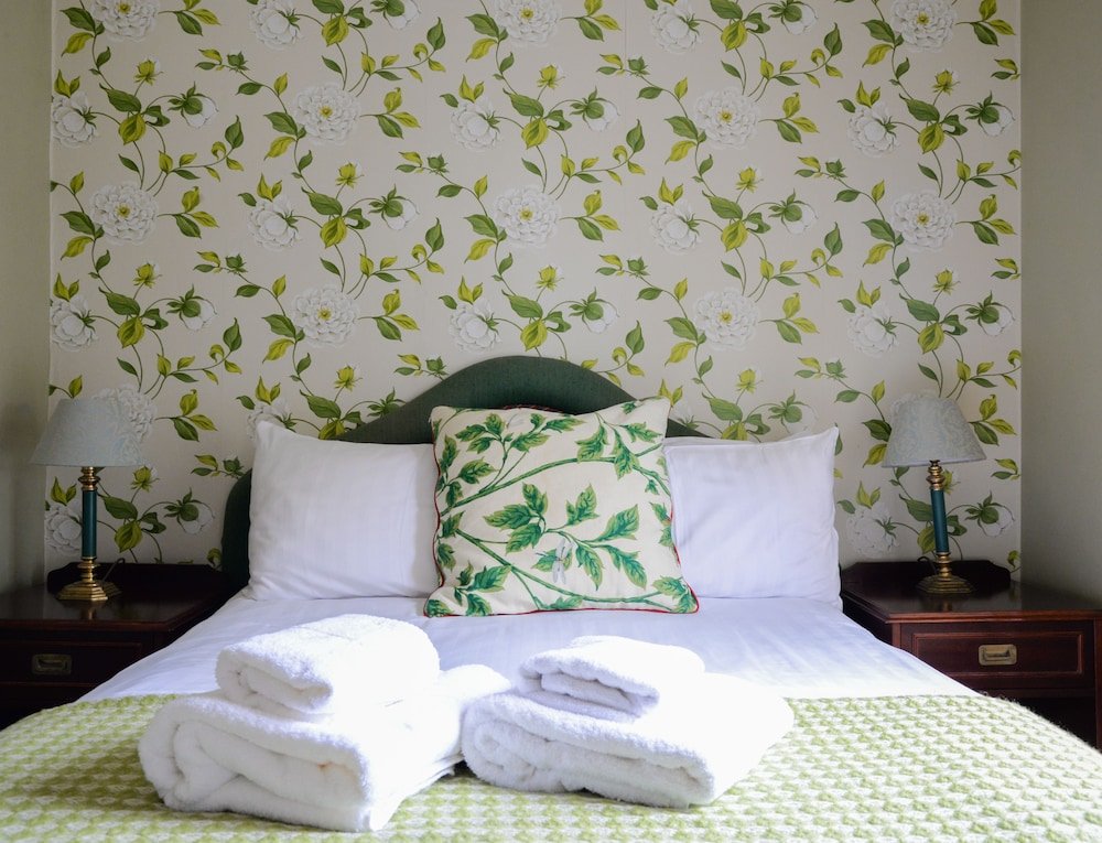 scarborough hill country inn