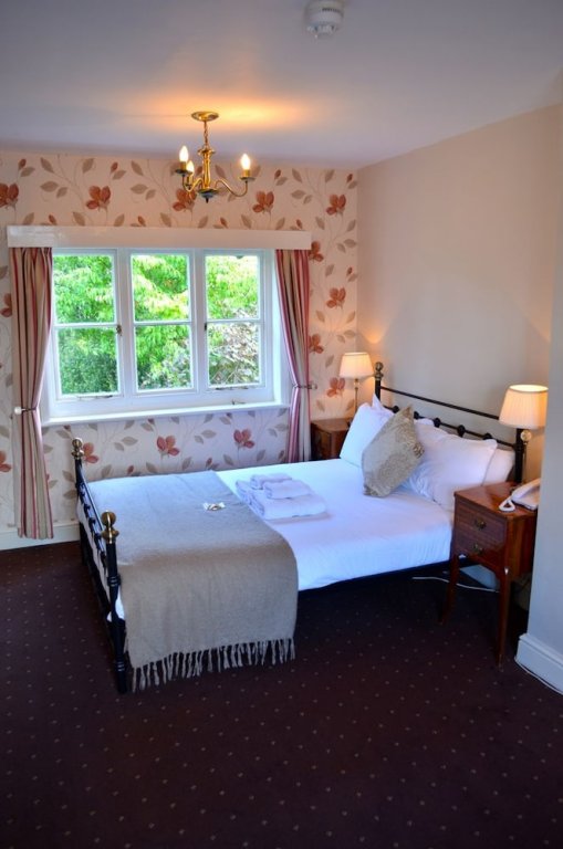 scarborough hill country inn