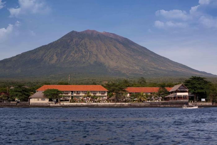 tauch terminal resort tulamben