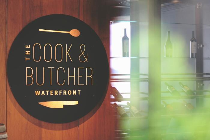 oceanfront suites at cowichan bay