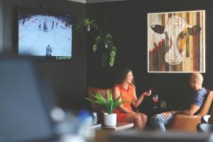 oceanfront suites at cowichan bay