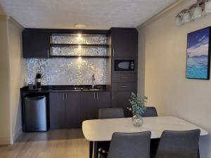 oceanfront suites at cowichan bay