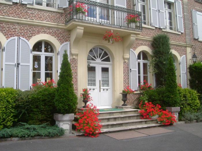 hotel le clos du montvinage