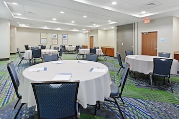 holiday inn express hotel and suites culpeper by ihg
