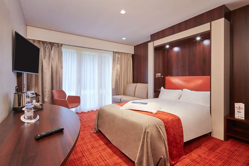 kyriad nantes sud bouaye aeroport