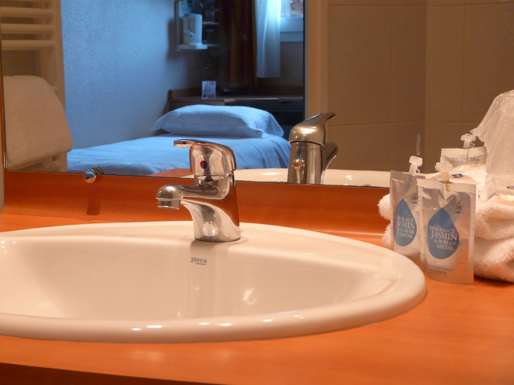 kyriad nantes sud bouaye aeroport