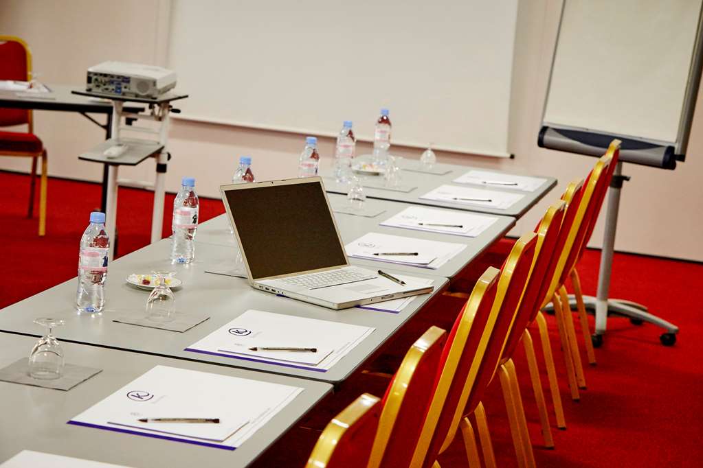 kyriad nantes sud bouaye aeroport