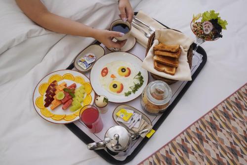 rhythm gurugram hotel and suites sohna road