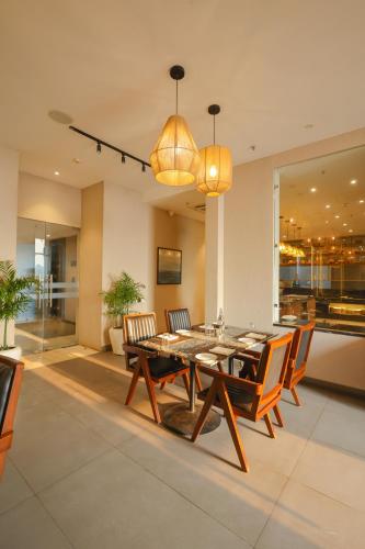 rhythm gurugram hotel and suites sohna road