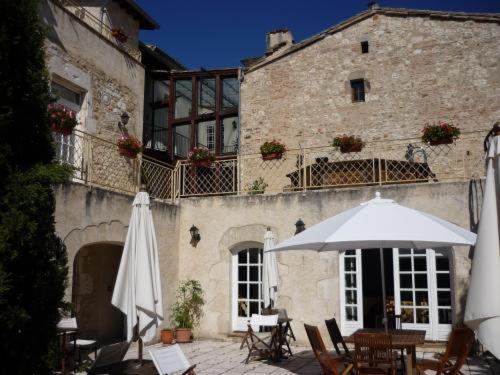 castelnau de montmiral