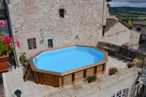 castelnau de montmiral