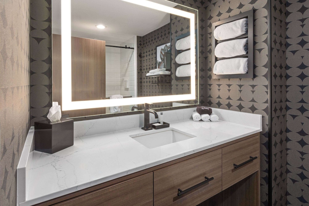 riverbend hotel and suites trademark collection by wyndham