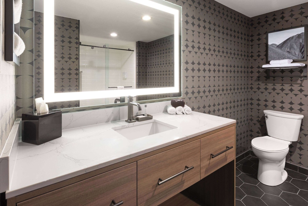 riverbend hotel and suites trademark collection by wyndham