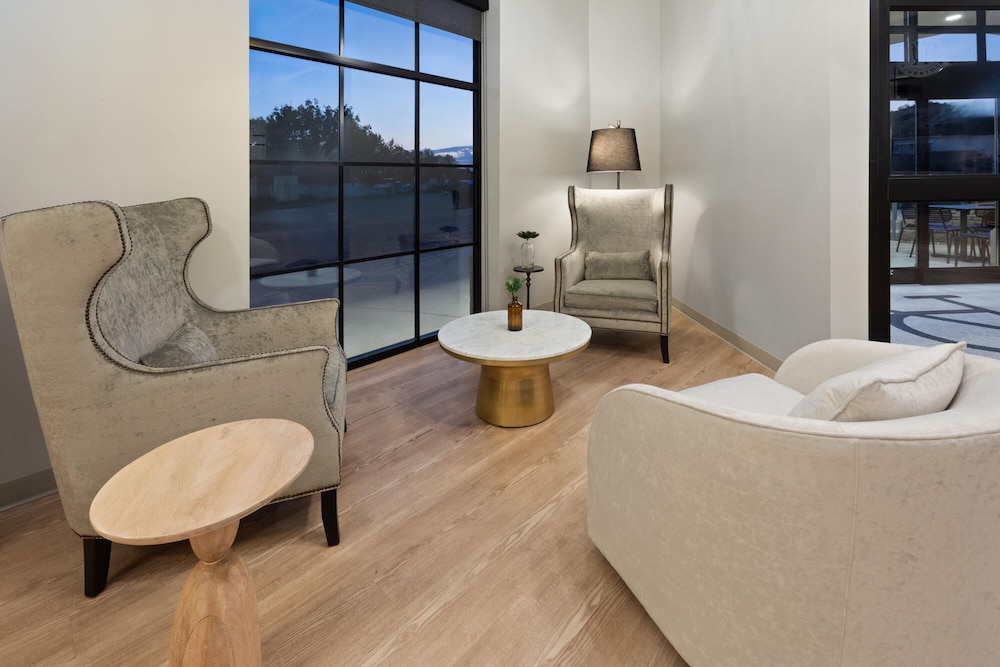 riverbend hotel and suites trademark collection by wyndham