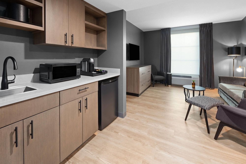 riverbend hotel and suites trademark collection by wyndham