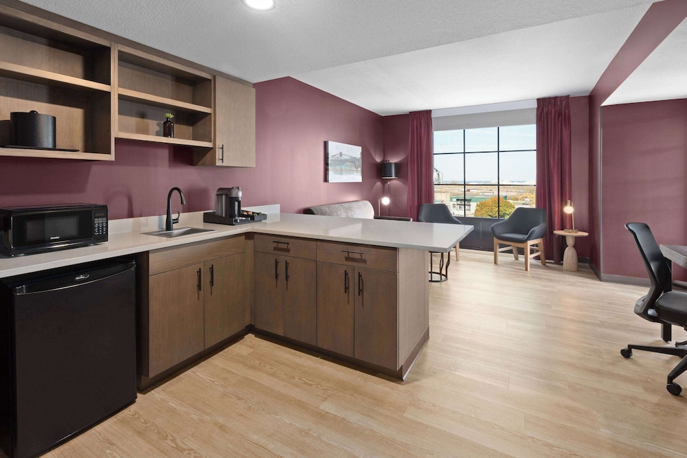 riverbend hotel and suites trademark collection by wyndham