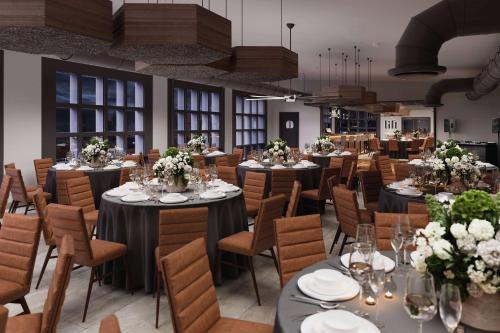 riverbend hotel and suites trademark collection by wyndham