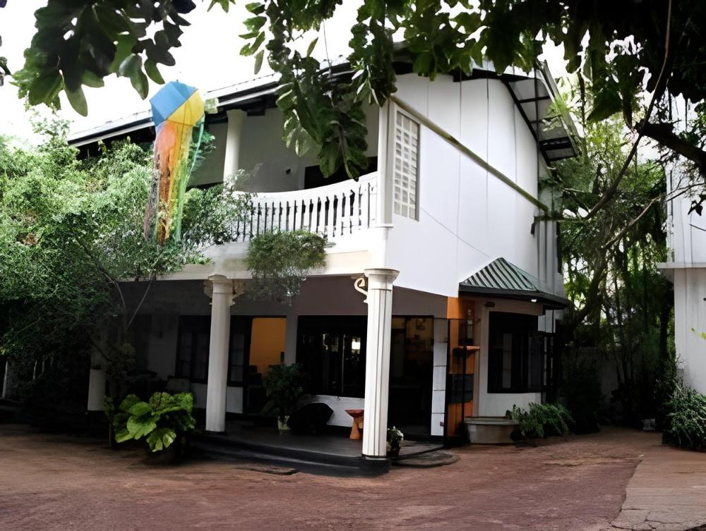 hotel susantha garden