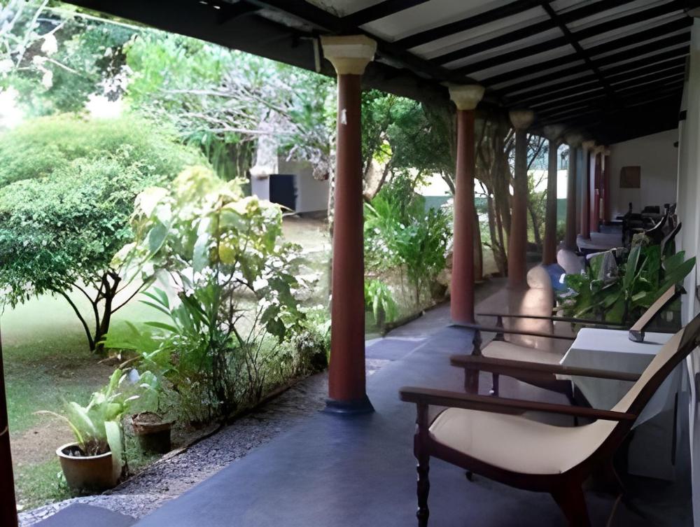 hotel susantha garden