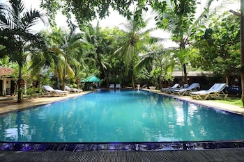 hotel susantha garden