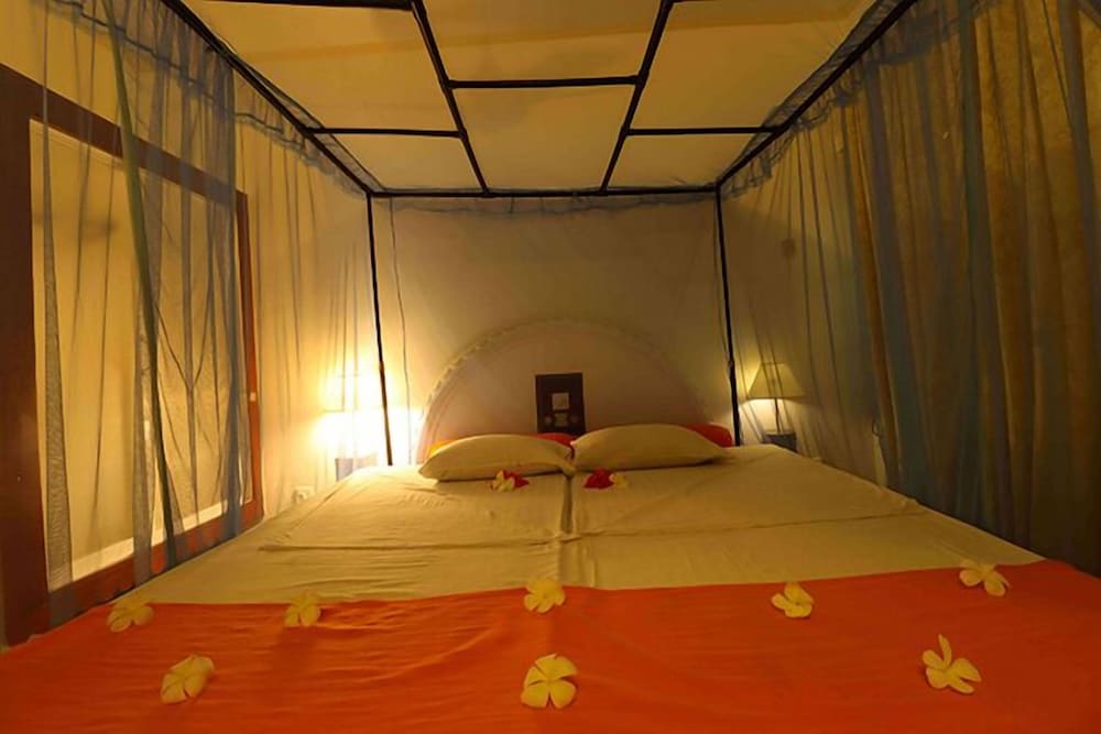 hotel susantha garden