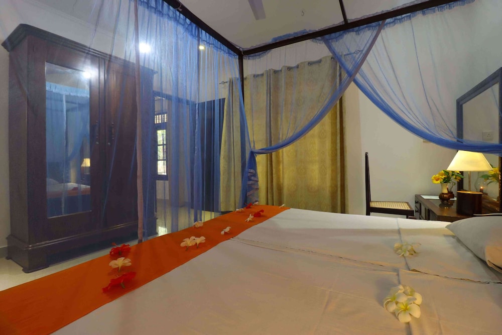 hotel susantha garden