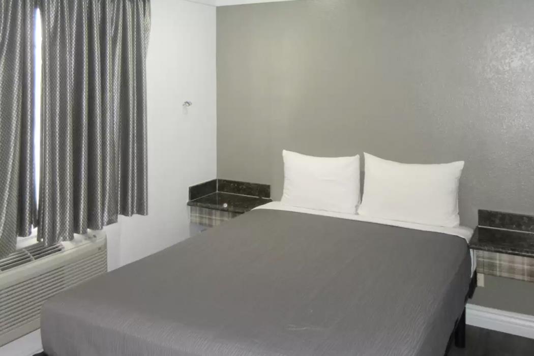 rodeway inn commerce los angeles