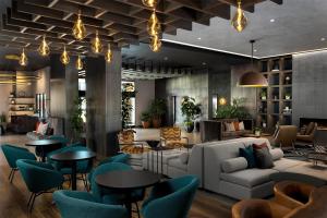 hotel avail rogers tapestry collection by hilton