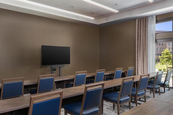hotel avail rogers tapestry collection by hilton