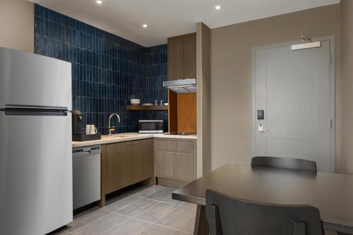 hotel avail rogers tapestry collection by hilton