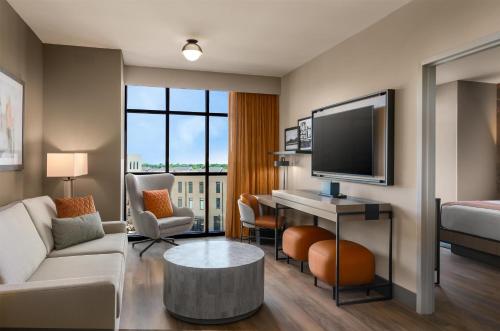 hotel avail rogers tapestry collection by hilton
