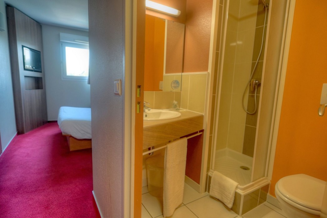 bandb hotel saint etienne monthieu