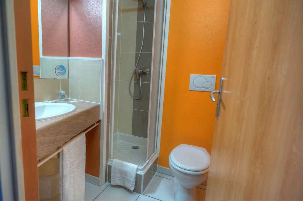 bandb hotel saint etienne monthieu