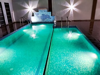 roomshala 135 paradise villa banglore