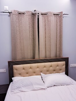 roomshala 135 paradise villa banglore