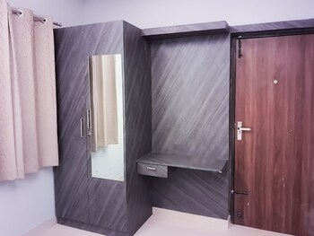 roomshala 135 paradise villa banglore