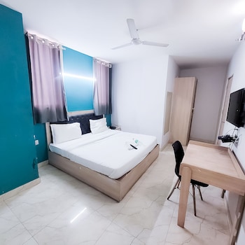 roomshala 150 happy inn vinod nagar