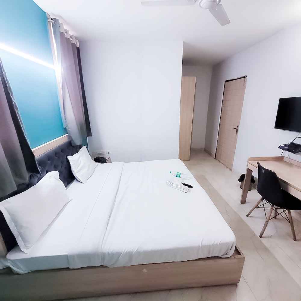 roomshala 150 happy inn vinod nagar